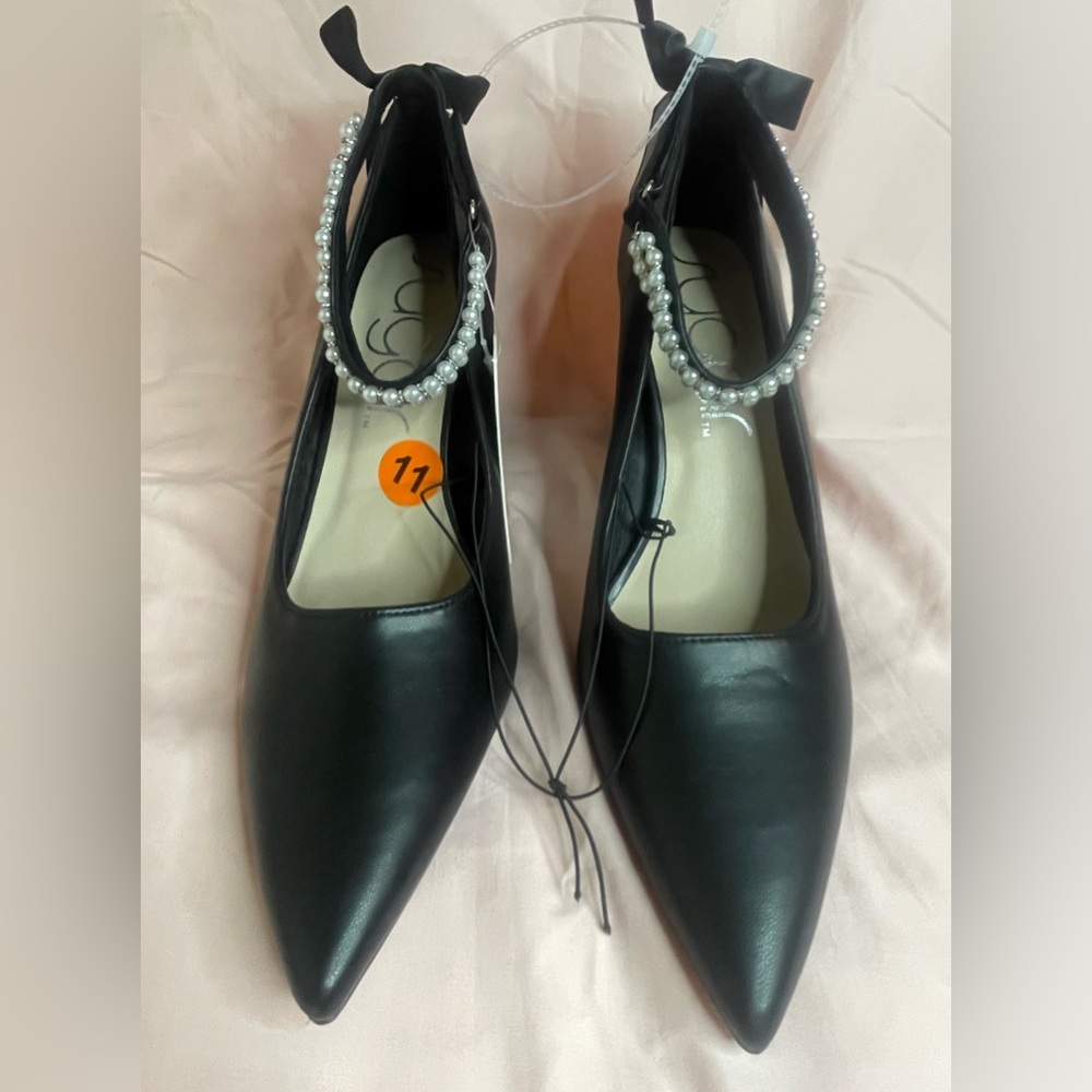 Sugar Women's High Heel Pointed Toe Block Pearl Bead Strap Bow On Back Sz11 NWT - Picture 2 of 7